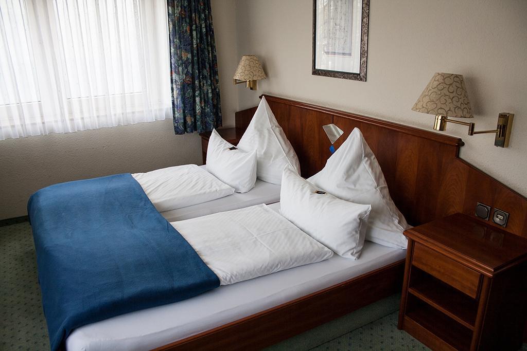 Hotel La Vigie & Ristorante Belvedere Duisburg Szoba fotó