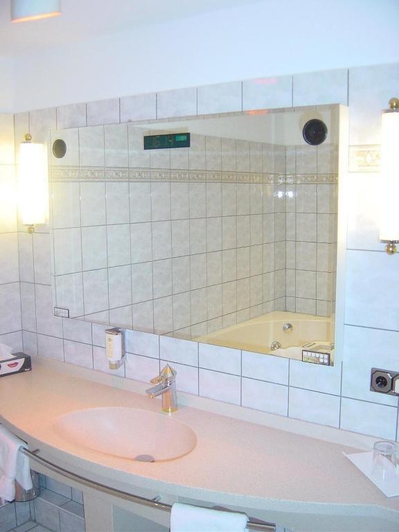 Hotel La Vigie & Ristorante Belvedere Duisburg Kültér fotó